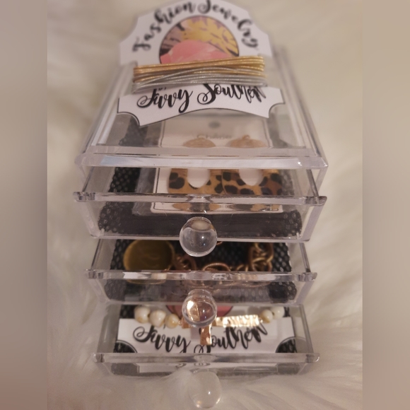 Petite Acrylic Jewelry Case or Vanity Organizer-3 Drawers - Picture 14 of 14
